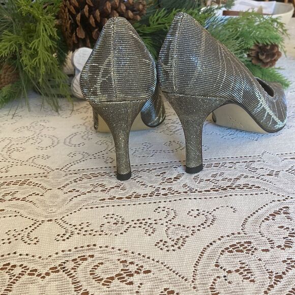 Chico’s Glittery Slip-On Pumps Size 9.5 - Picture 16 of 16